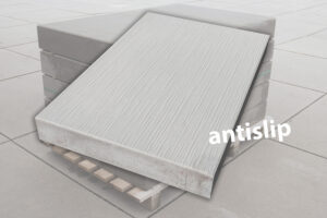 Betonplaat 120x80x12 cm grijs met antislip afwerking (zonder hijsvoorziening)