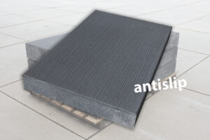 Betonplaat 120x80x12 cm zwart met antislip afwerking (zonder hijsvoorziening)